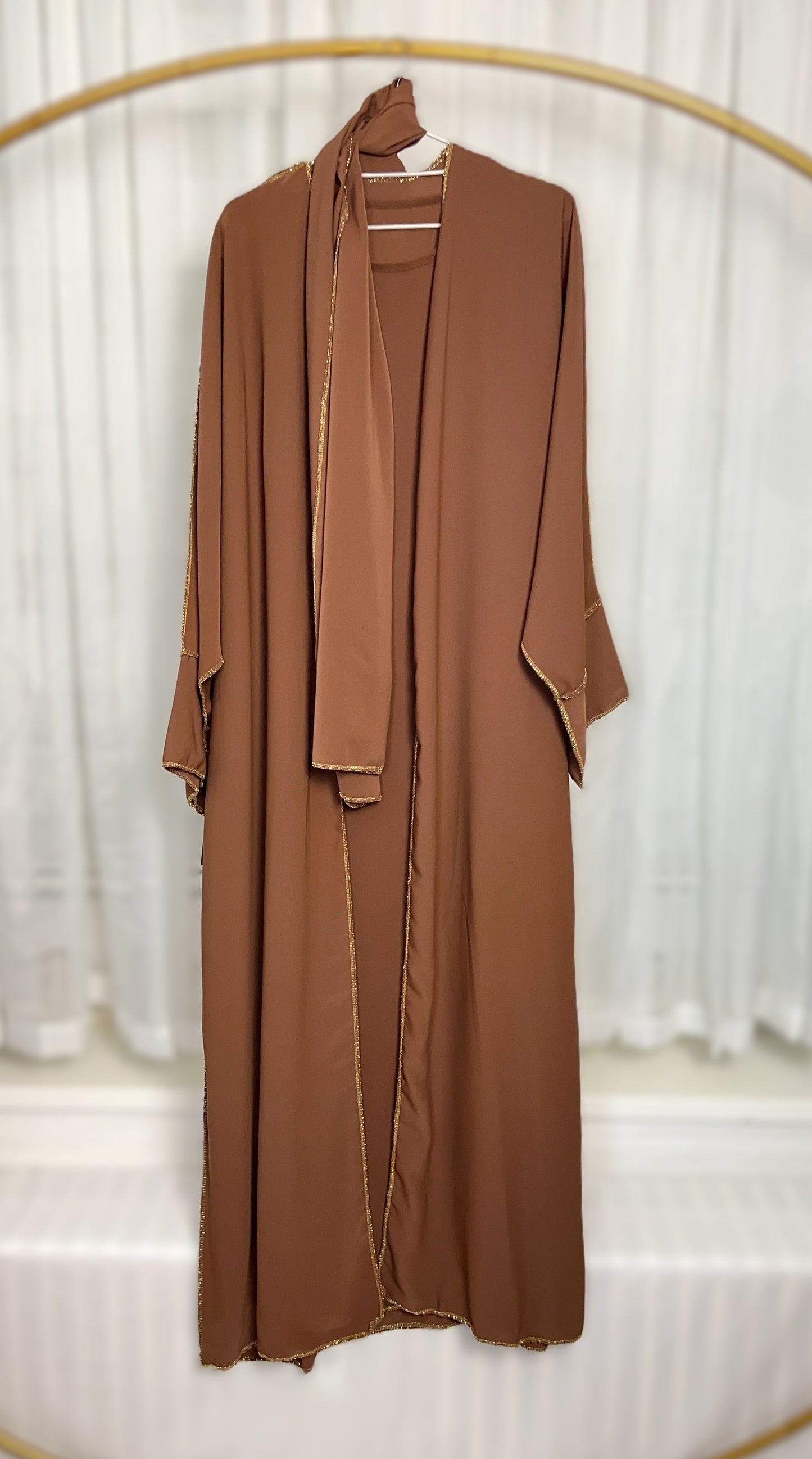 ABAYA SET 3-TEILIG MEDINA-SEIDEN-STIL (AISCHA)