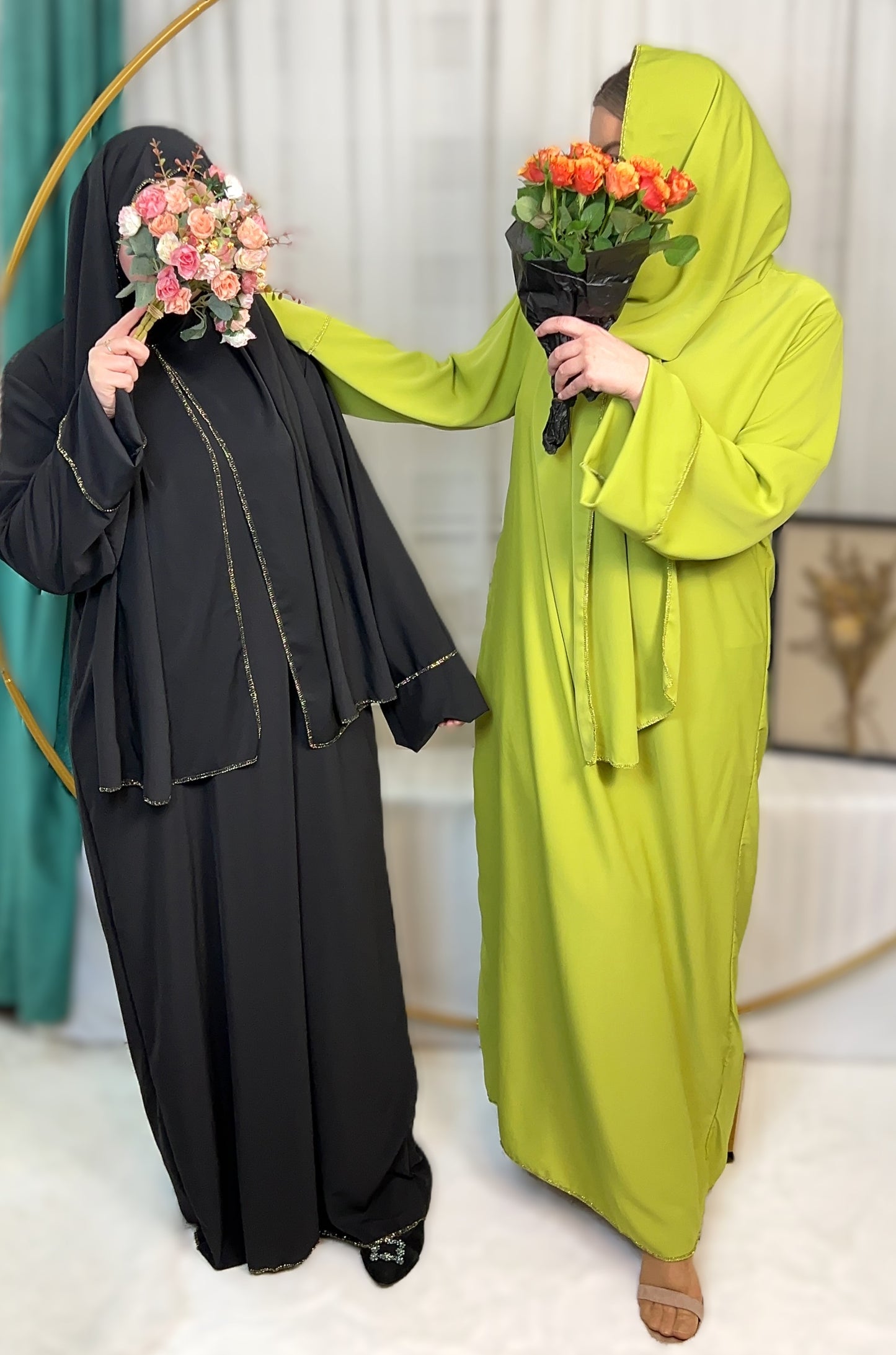 ABAYA MIT INTEGRIERTEN HIJAB MEDINA-SEIDEN-STIL (SHERIFA)