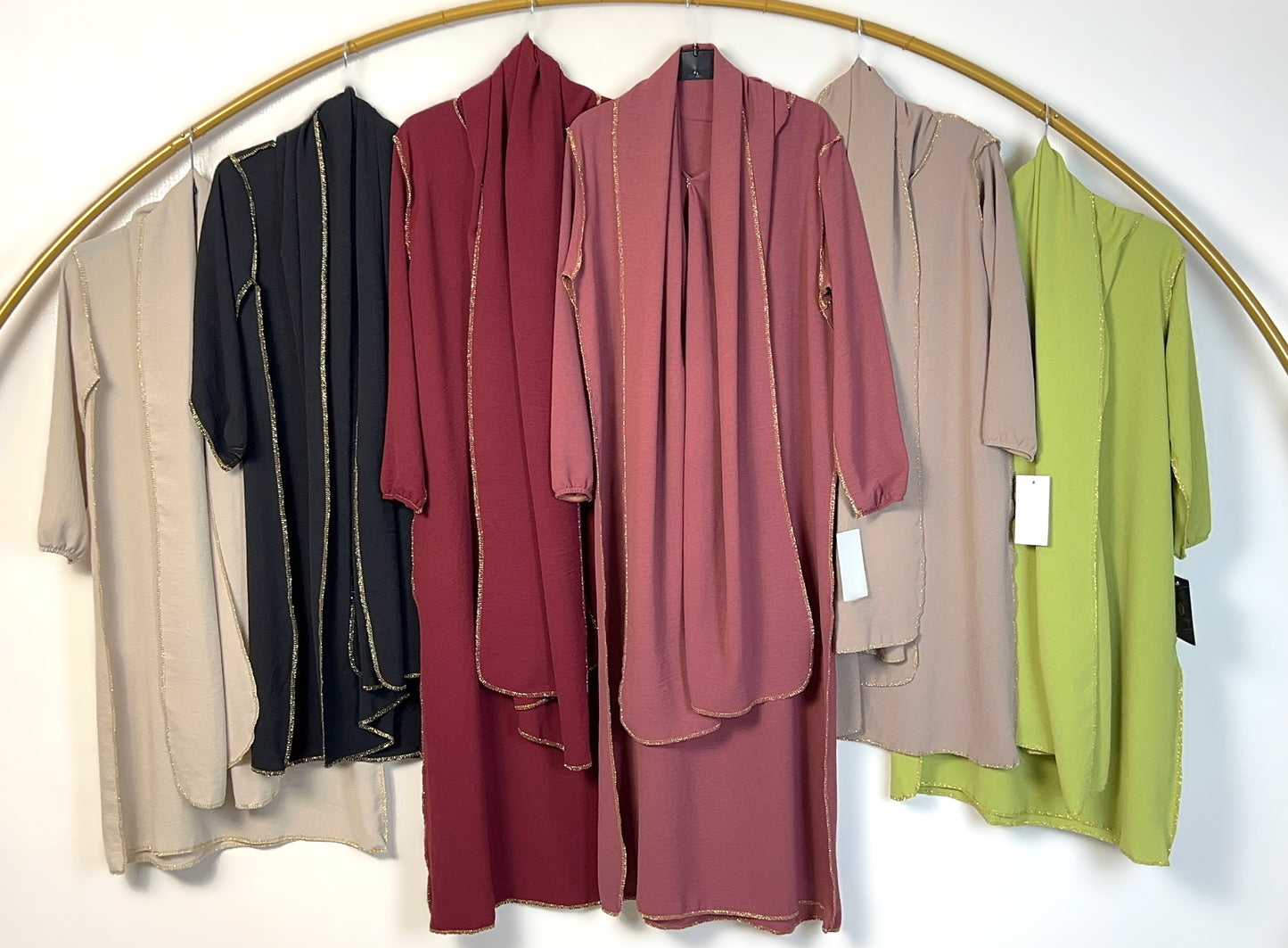 KINDER ABAYA MIT INTEGRIERTEM SCHAL (verfügbar in verschiedenen Farben)