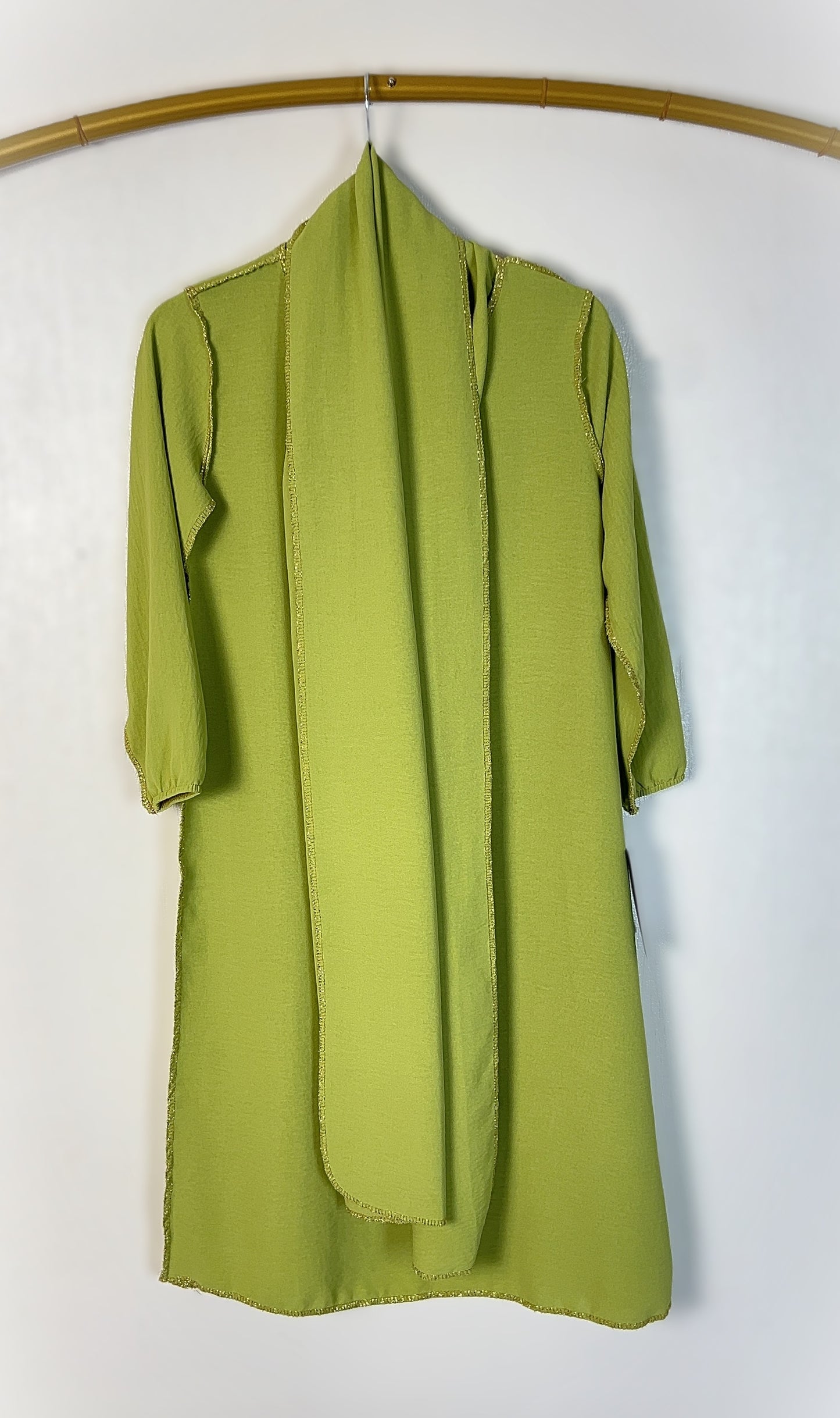 KINDER ABAYA MIT INTEGRIERTEM SCHAL (verfügbar in verschiedenen Farben)