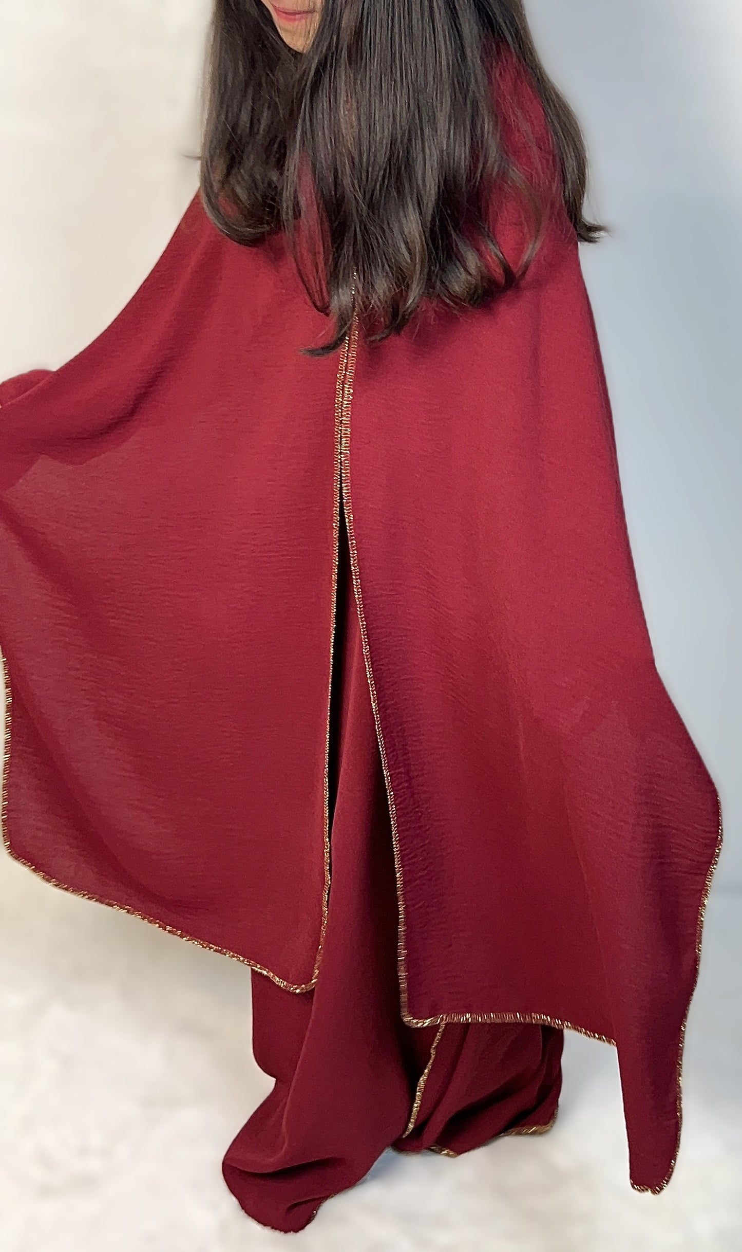 KINDER ABAYA MIT INTEGRIERTEM SCHAL (verfügbar in verschiedenen Farben)