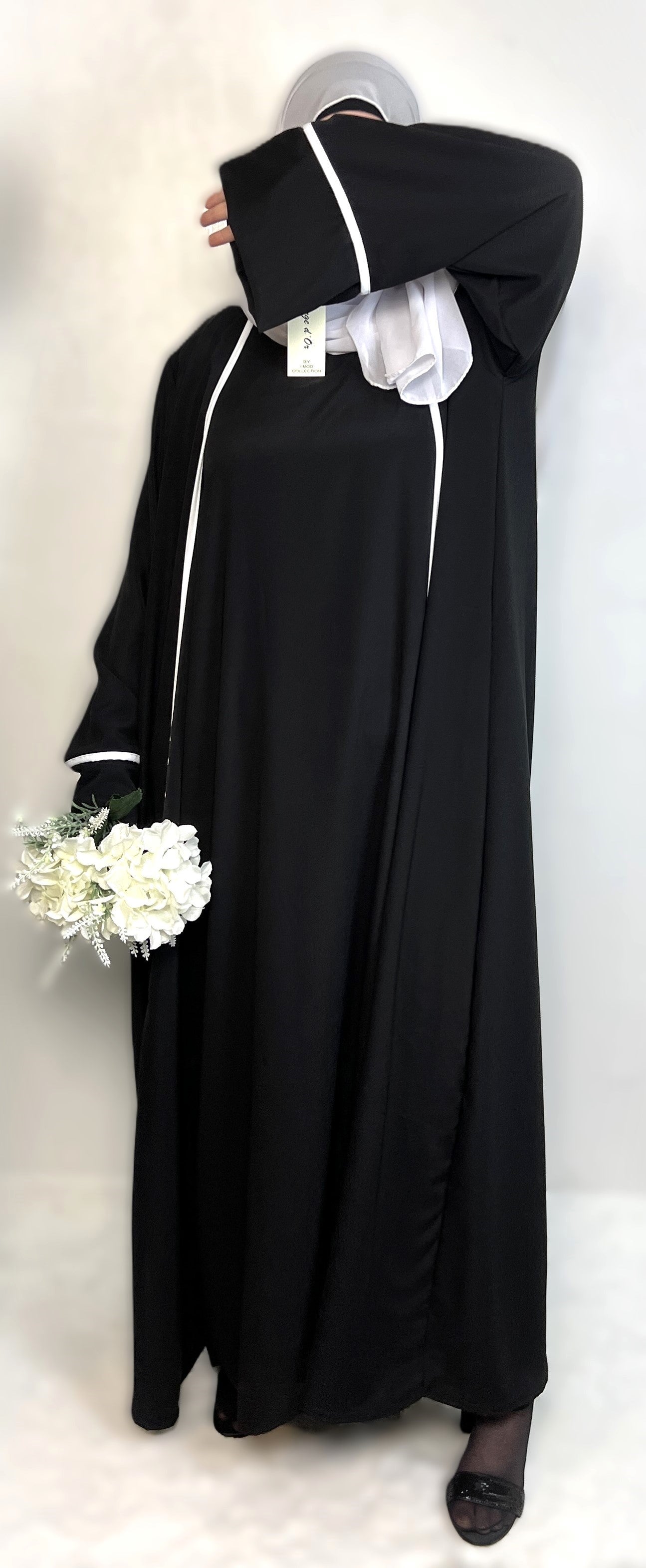 ZWEITEILIGE ABAYA MEDINA-SEIDEN-STIL (SAHRA)