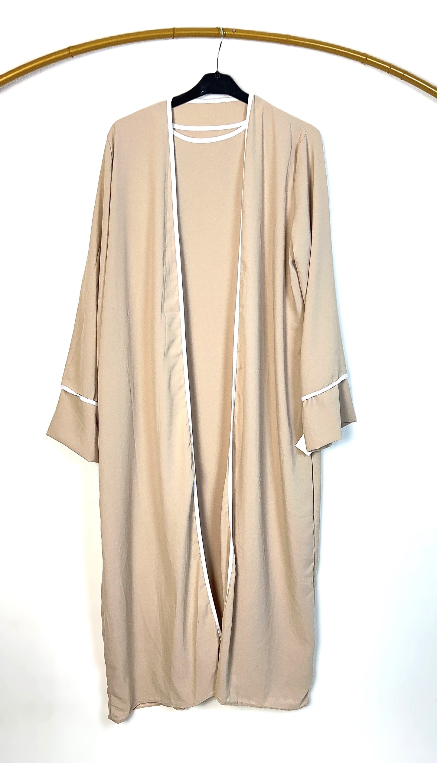ZWEITEILIGE ABAYA MEDINA-SEIDEN-STIL (SAHRA)